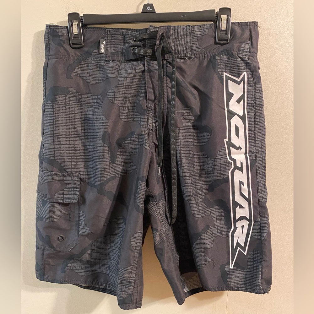Men's Gray Camo No Fear Drawstring Board Shorts Size‎ Medium 10" Inseam